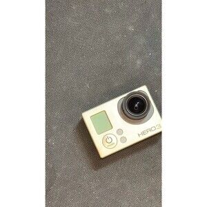 old gopro with case but case has cracked mount